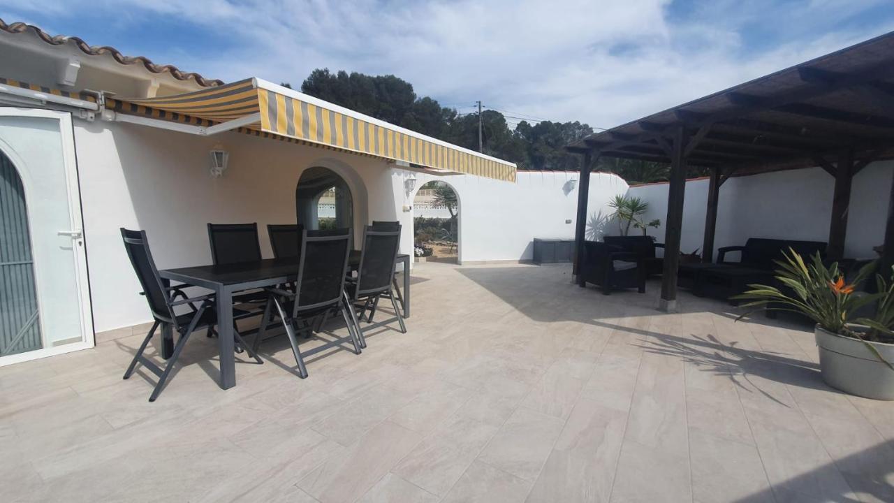 Cheerful 2-Bedroom Villa With Private Pool Calpe Eksteriør billede