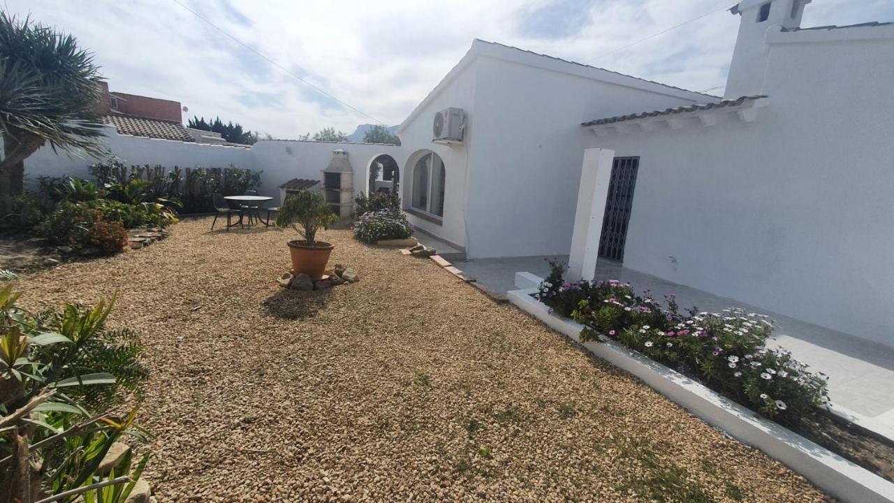 Cheerful 2-Bedroom Villa With Private Pool Calpe Eksteriør billede